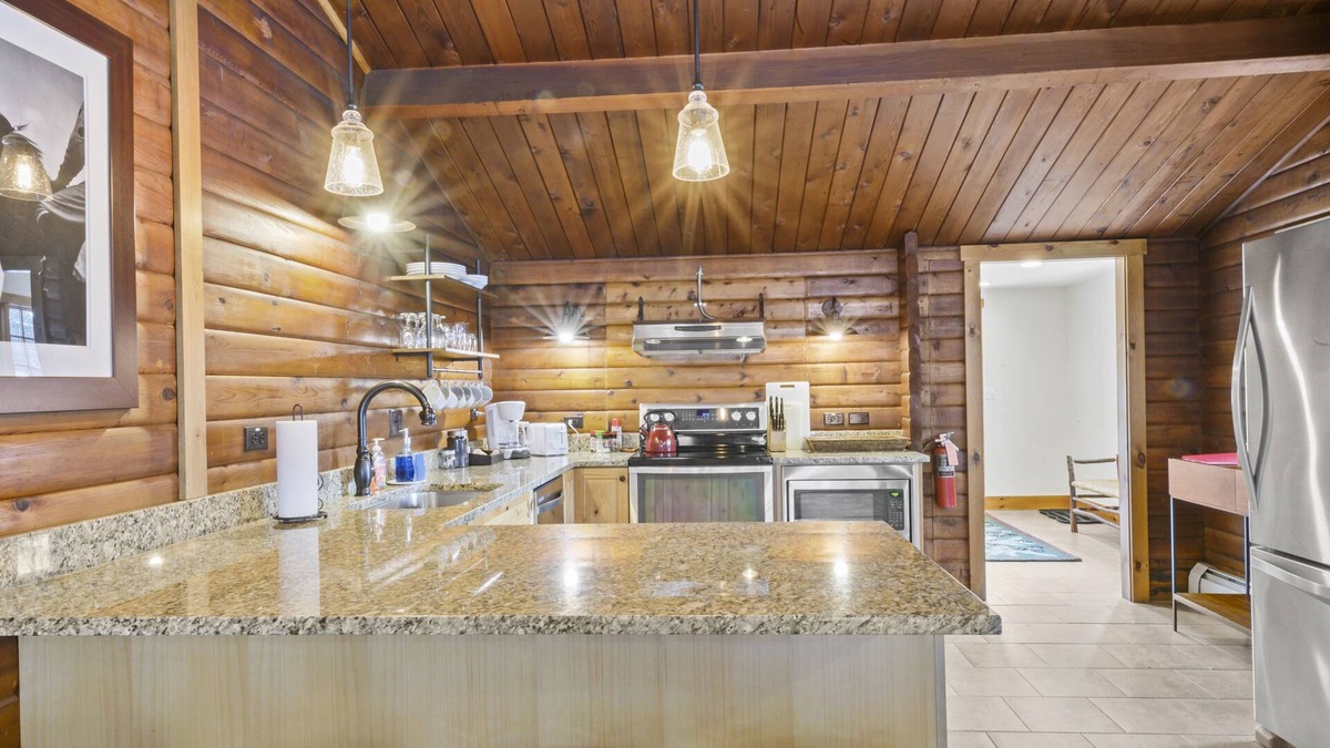 West Dover Hotel | Brook Bound Inn