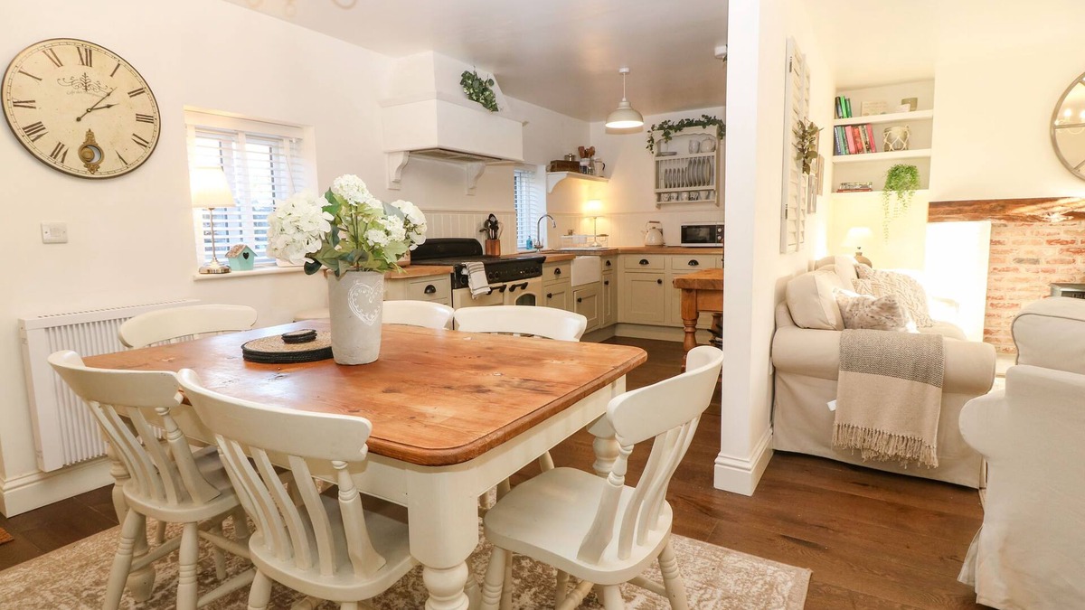 Beaumaris Cottage | Brook Cottage