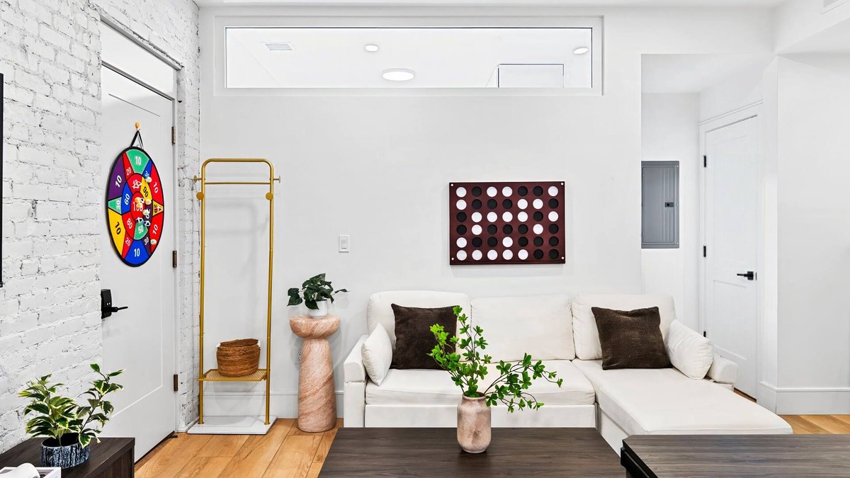 Griggs Park Apartment | Brookline Haven | Rooftop + Deck + Game Room +T