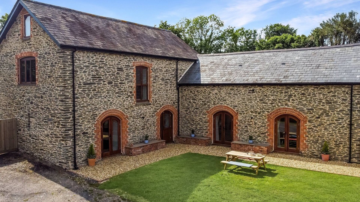 Dulverton Cottage | Broomy Barn, Bromtpon Regis