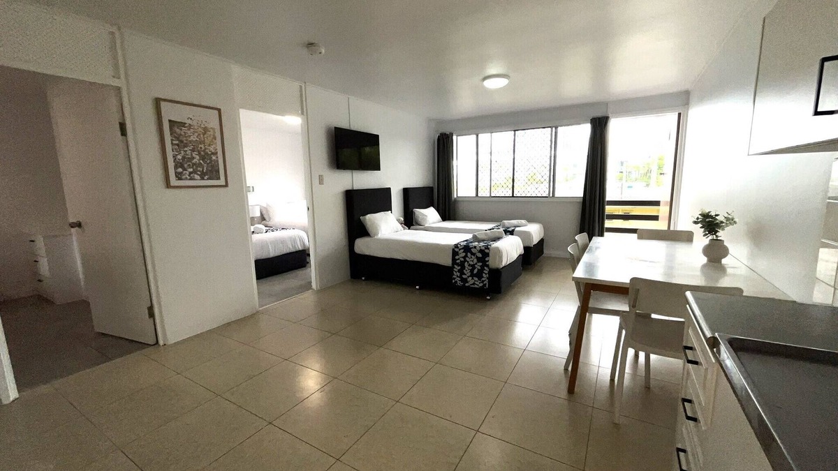 Mermaid Beach Hotel | Browns Broadbeach