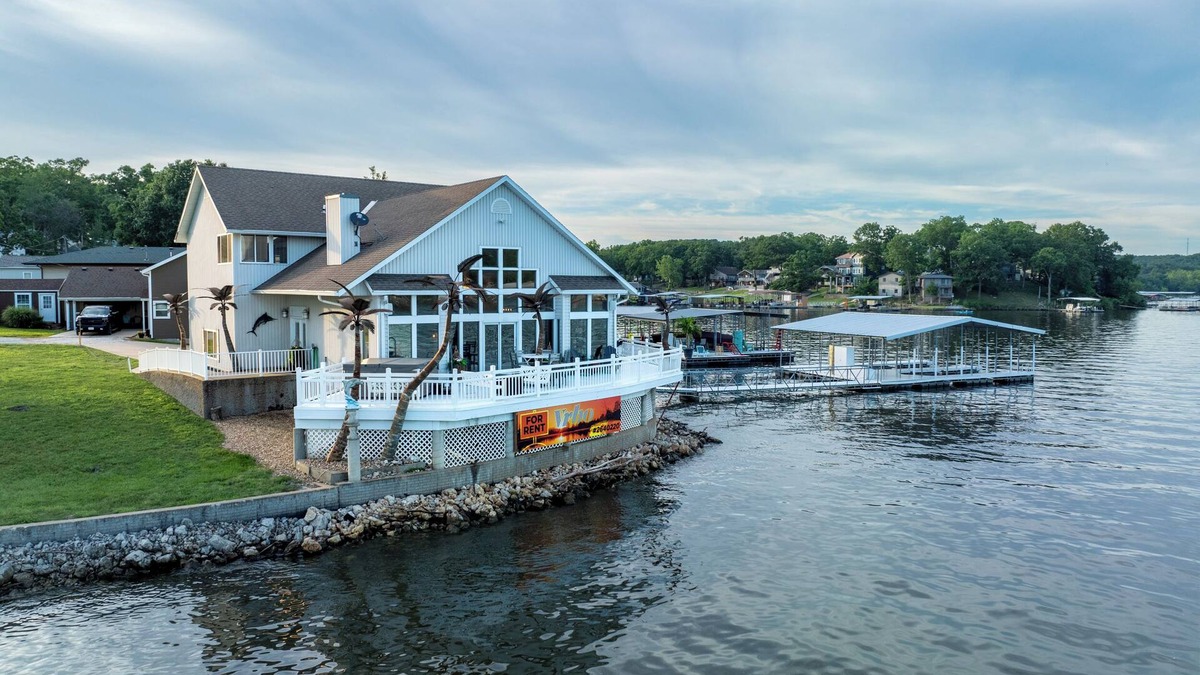 Sunrise Beach House | Brownstone - Amazing 3,600 SF home SLEEPS 18 -Game room-HOT TUB