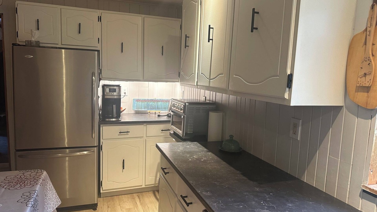 South Bruce Peninsula Cottage | Bruce Peninsula Forest Cottage-nHuge property with hiking trails