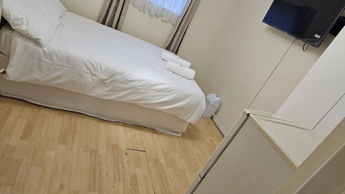 Tottenham Hotel | Bruce Rooms