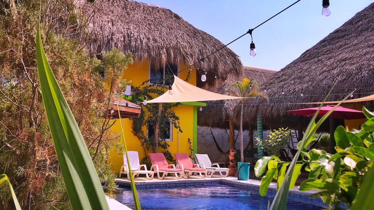 El Paredon Hotel | Brunette Beach