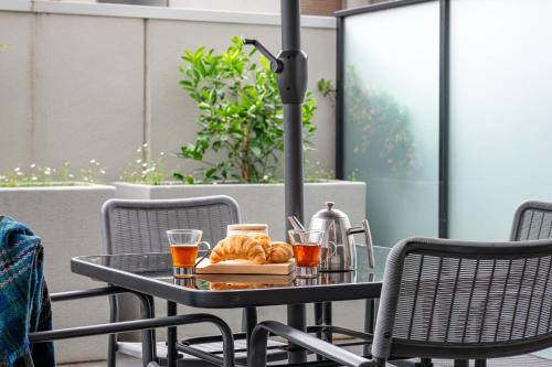 Brunswick North Apartment | Brunswick 1-Bedroom Gem by Short & Long Stays