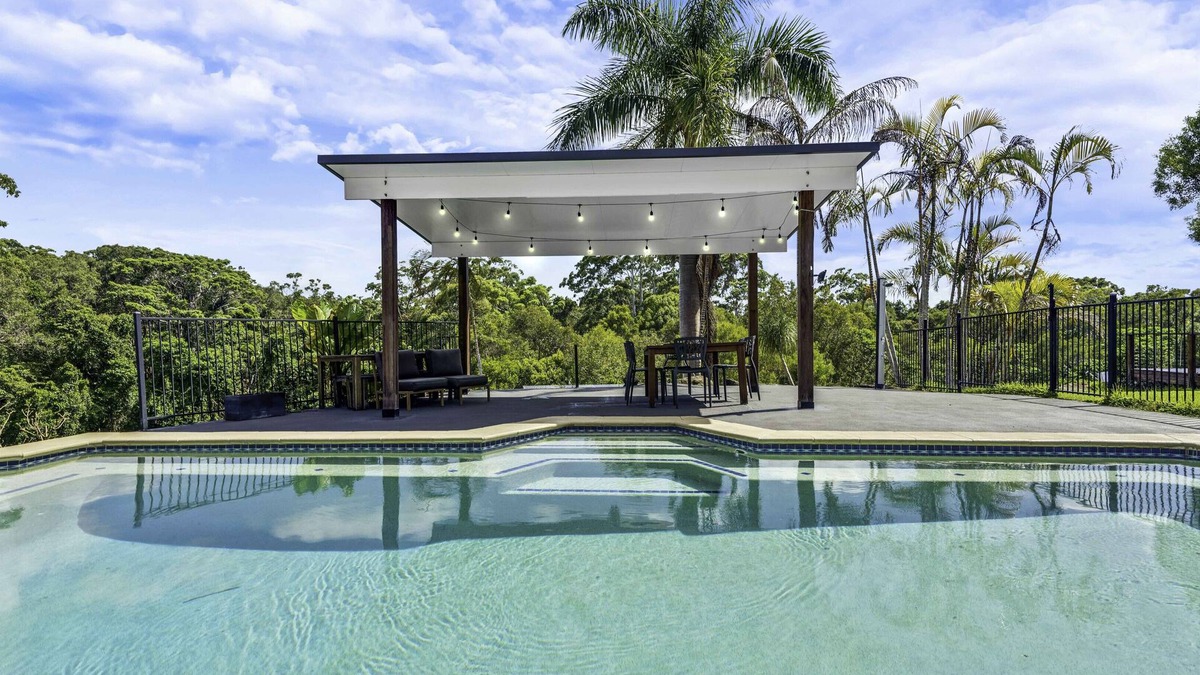 Brunswick Heads House | Brunswick Hideaway - superb pool & ocean breeze. 2 min drive to beach