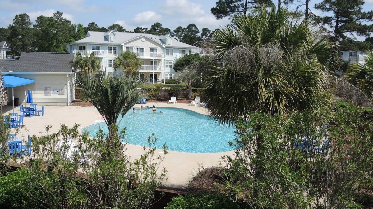 Calabash Condo | Brunswick Plantation Resort and Golf Condo 307M with Outdoor Pool by RedAwning