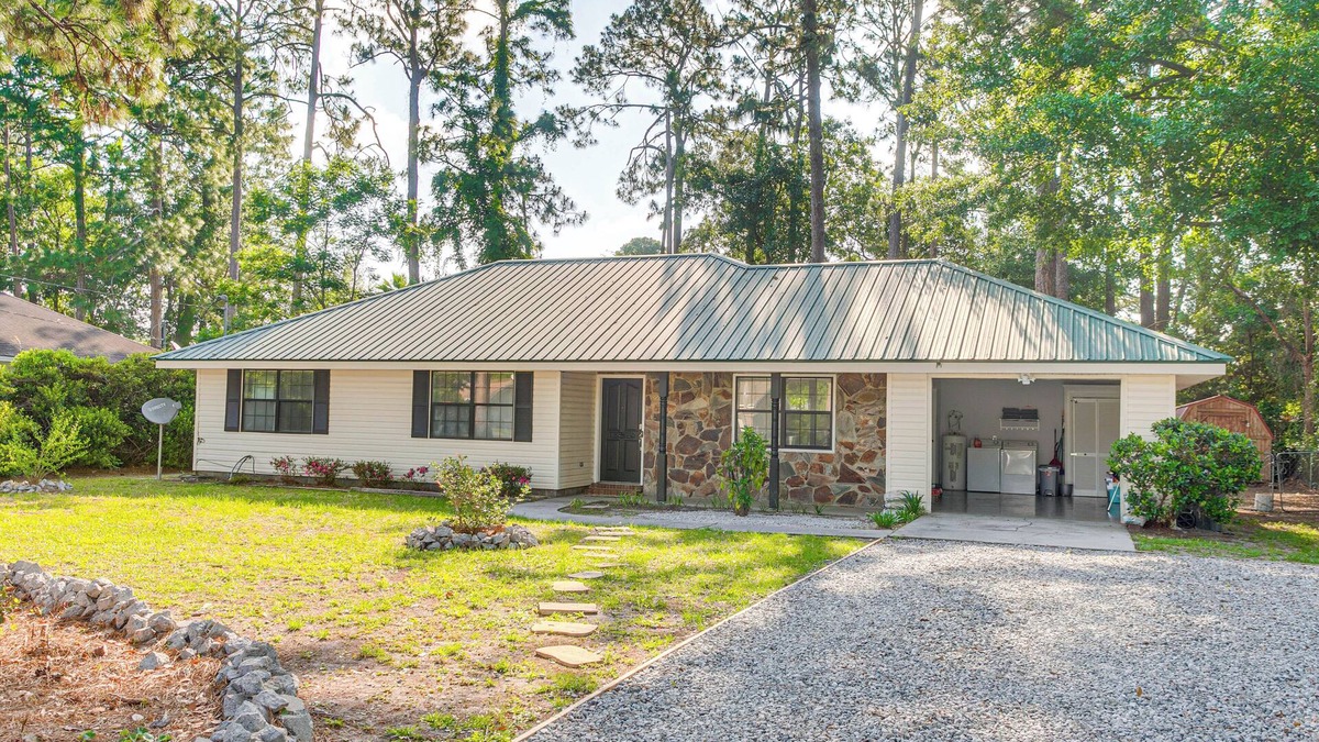 Brunswick House | Brunswick Retreat w/Patio & Grill, Near Beaches!