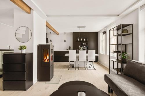 Bergen City Centre Apartment | Bryggen Hideaway I Lux Feeling & Private Patio