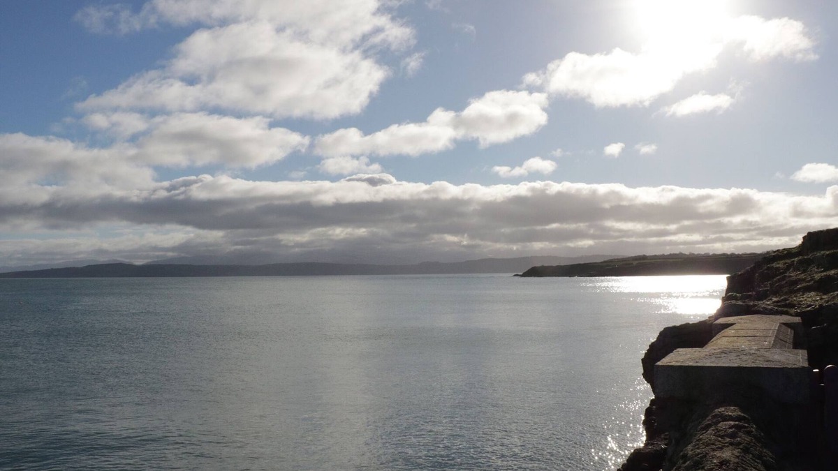 Moelfre Cottage | BRYN GOLEU, pet friendly, country holiday cottage in Moelfre