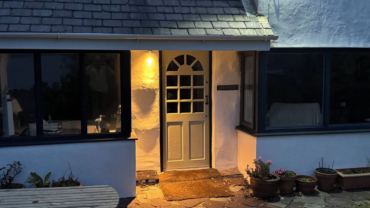 Moelfre Cottage | Bryn Teg Cottage