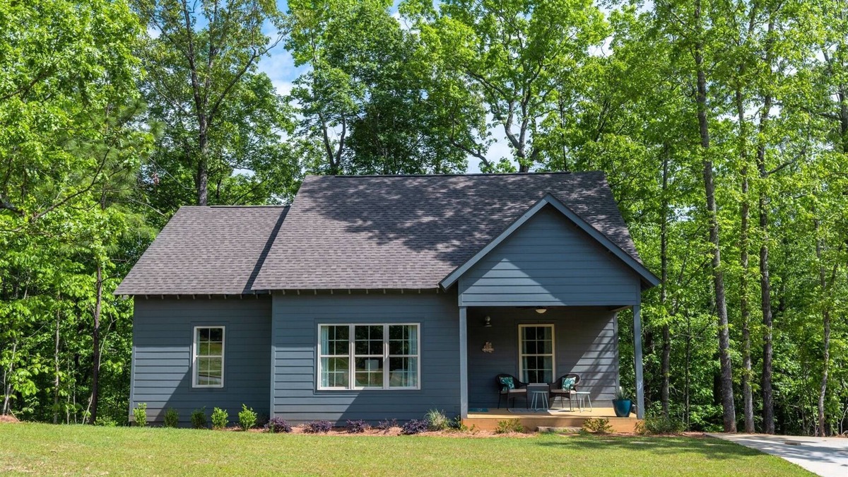 Tallassee House | Bubba's Cabana by 360 Destinations