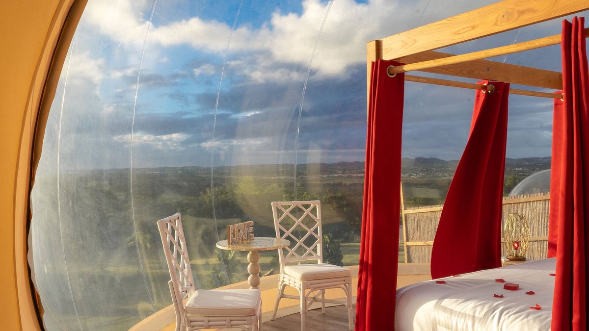 Llanos Costa House | Bubble Glamping in Puerto Rico /Sleep under the stars /Full bathroom inside