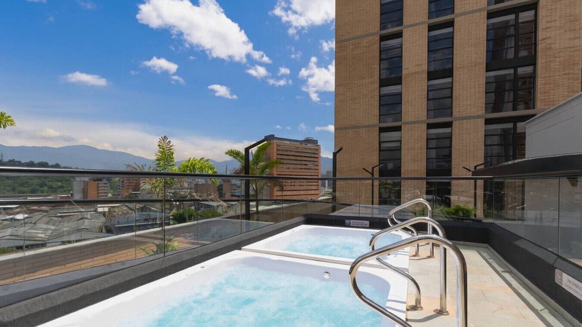 San Diego Apartment | Bubble & Work - Jacuzzi + Workspace 1BR in Poblado