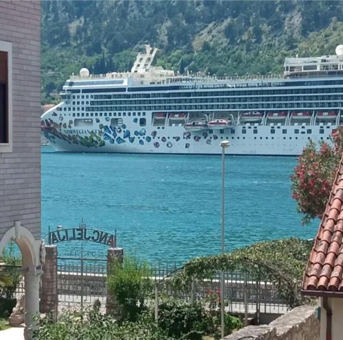 Kotor Apartment | Bubi