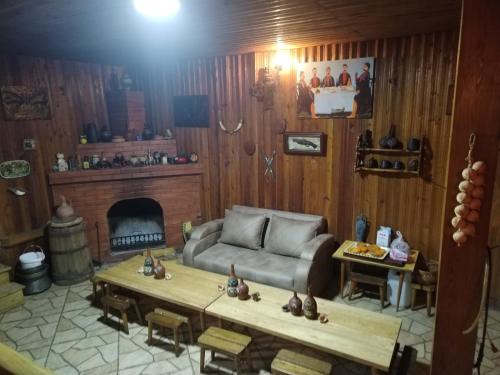 Tsqneti House | Bubu