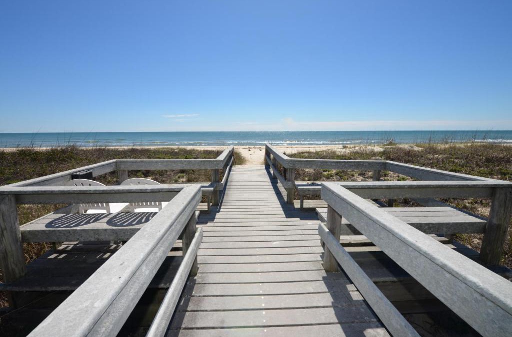 St. George Island Hotel | Buccaneer Inn