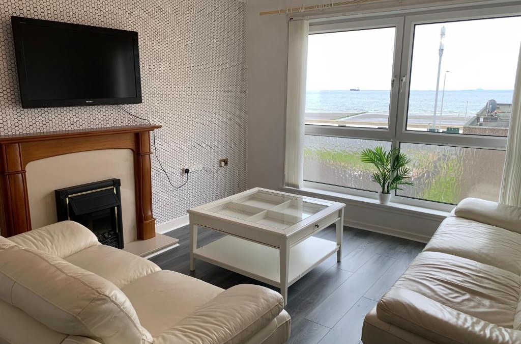 Kirkcaldy Apartment | Buchanan court 2 bedroom flat
