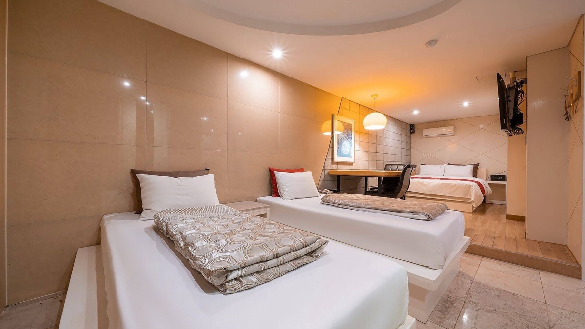Sang-dong Hotel | Bucheon R Hotel