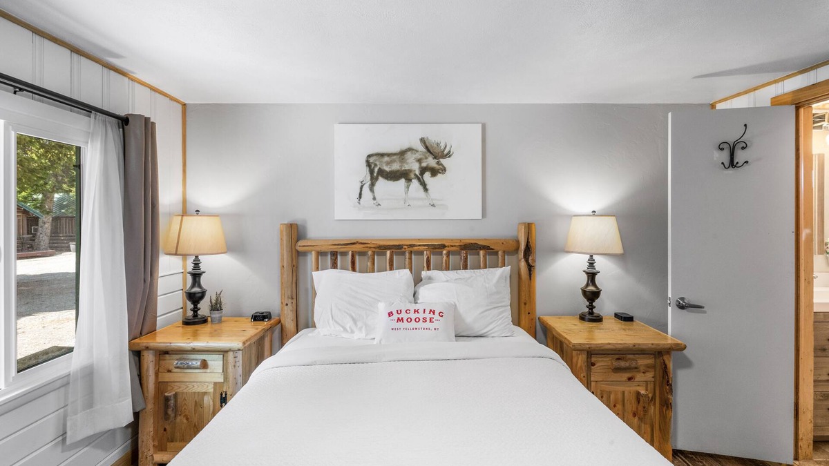 West Yellowstone Hotel | Bucking Moose Gopher Room (#6)
