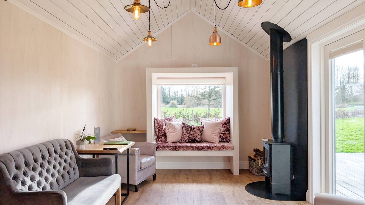 East Ashling Cottage | Budburst - Ashling Park - sleeps 4 guests in 2 bedrooms