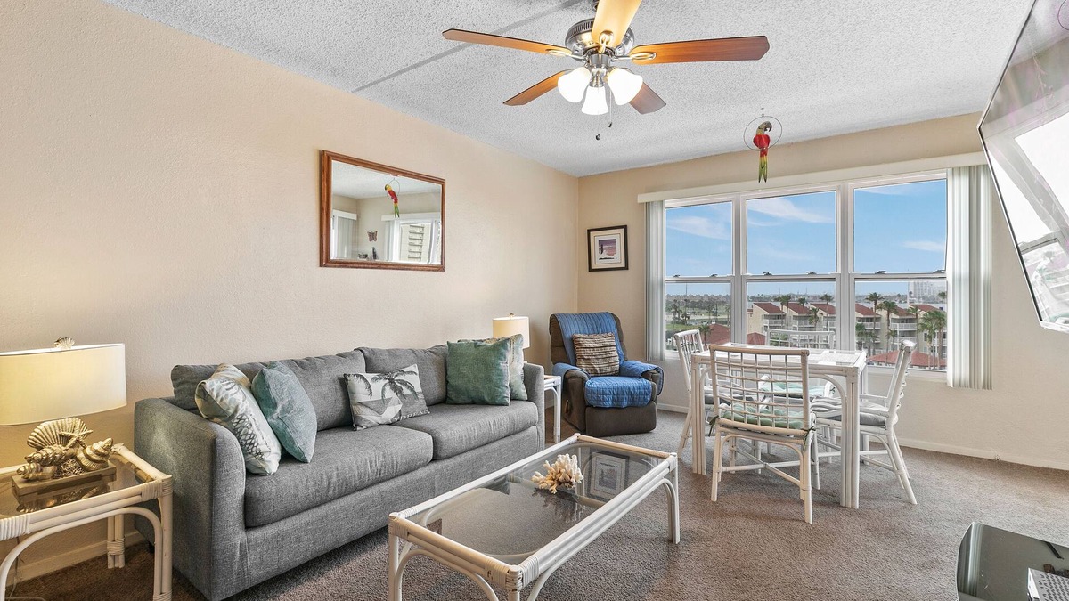 South Padre Island Condo | Budget Friendly Resort District Condo Near Water Park - Great Views