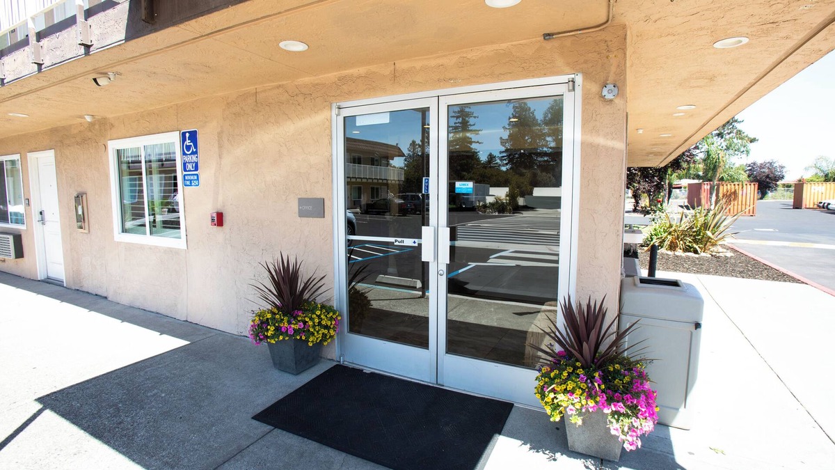 Rohnert Park Hotel | Budget Inn