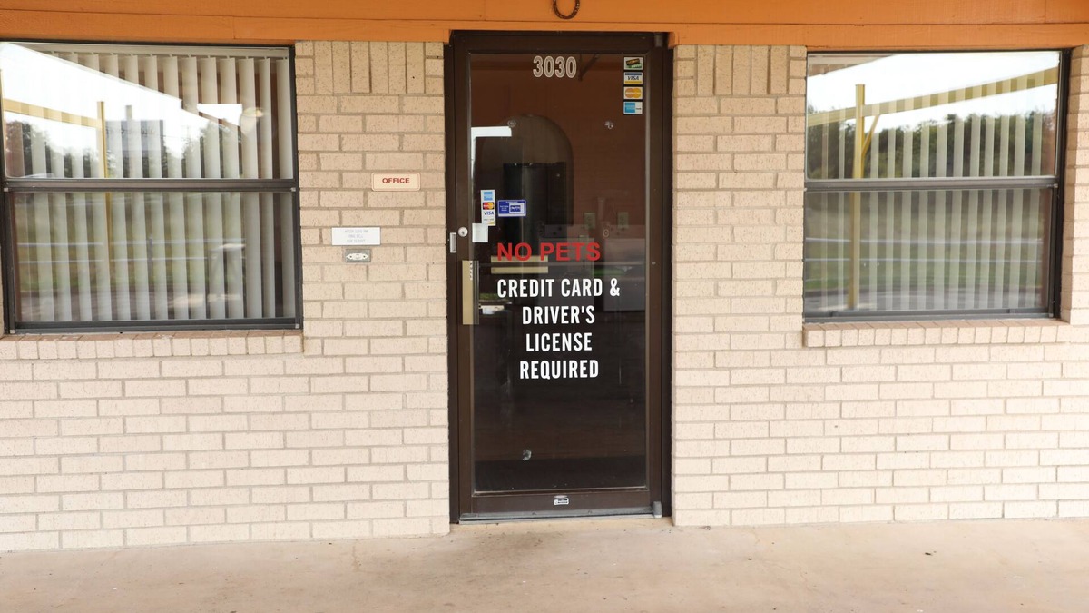 Stephenville Hotel | Budget Inn