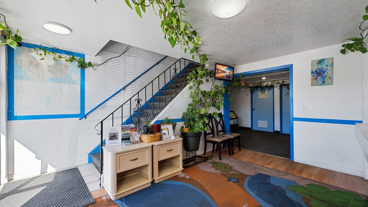 Delta Hotel | Budget Motel