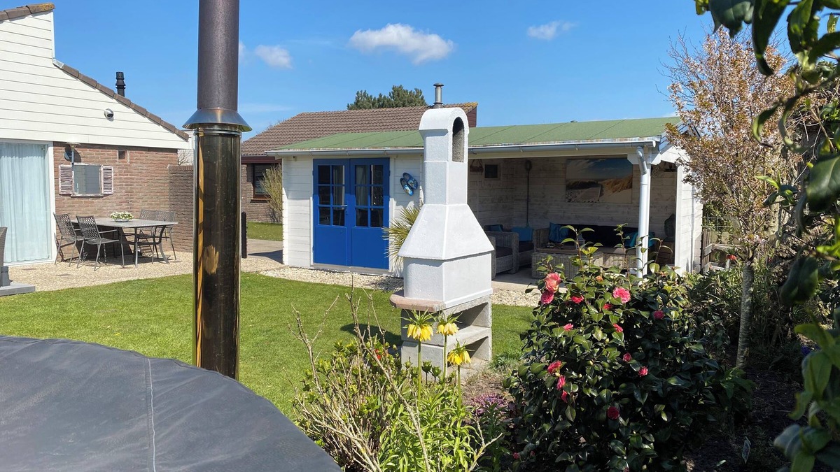 Egmond aan den Hoef House | Buenaventura with Hot tub