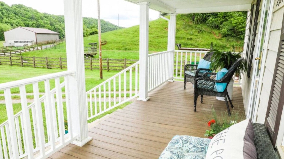 Willis Cottage | Buffalo Mtn Getaway Cottage