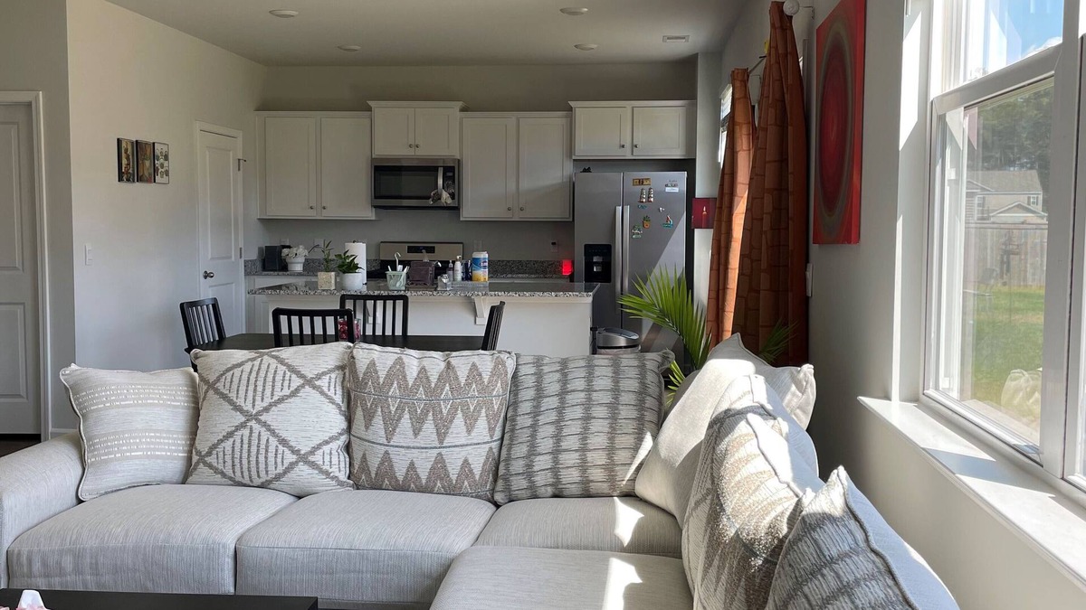 Summerville House | Built 2023 4 bed house, owner will be staying on property in 4th master bed room