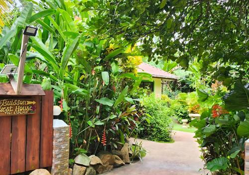 La Passe Bed & Breakfast | Buisson Guesthouse