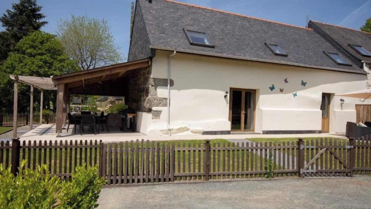 Bulat-Pestivien House | Bulat-Pestivien Retreat with 4 spacious Bedrooms