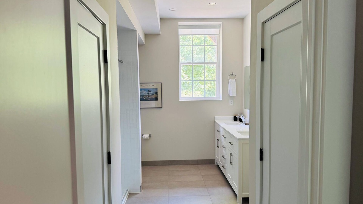 Burk's Falls Apartment | Bulk's Fall River View 2b2b