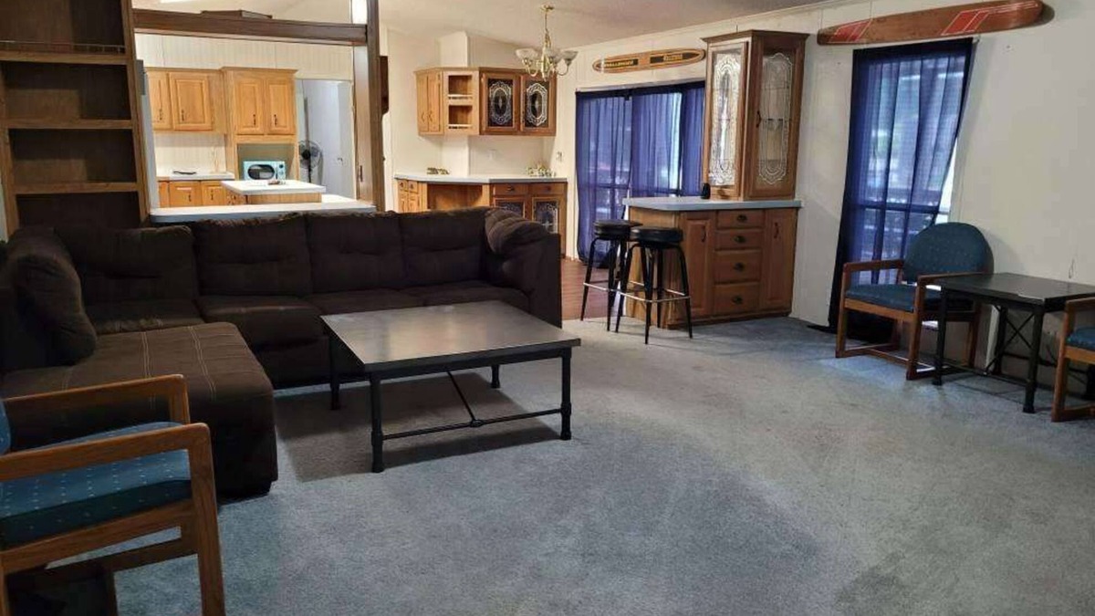 Jefferson Cabin | Bullfrog Marina RV Park and Cabins