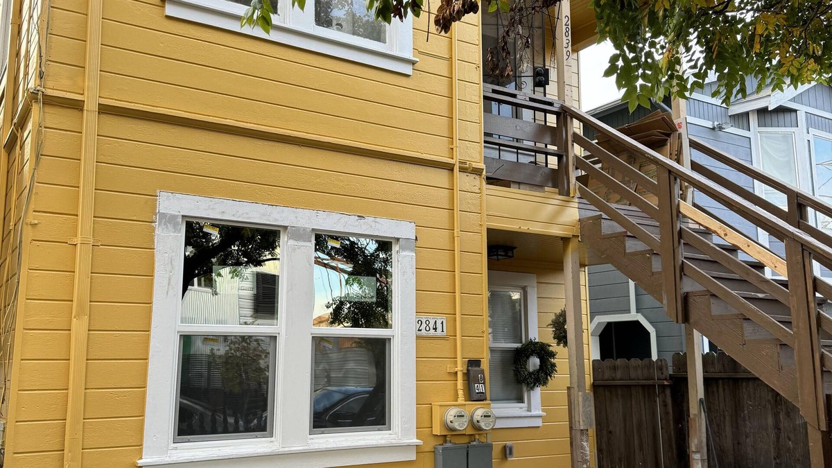 West Oakland House | Bumblebee House - NEW 30% OFF Feb March Apr May June July Aug Sept Central Heat