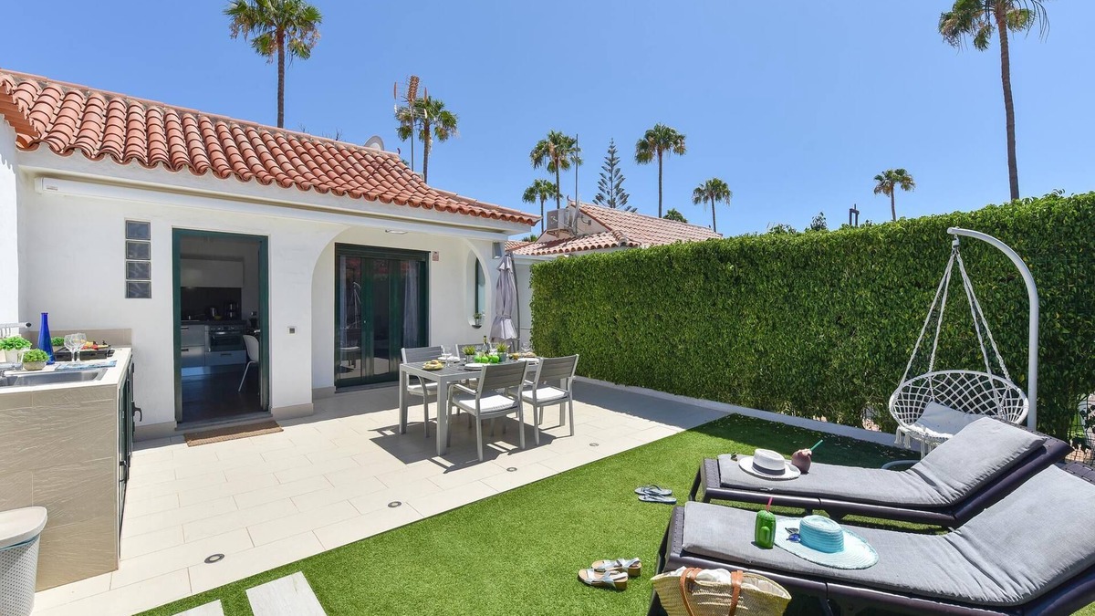 Maspalomas Cottage | Bungalow with terrace in Maspalomas DS50 by VillaGranCanaria