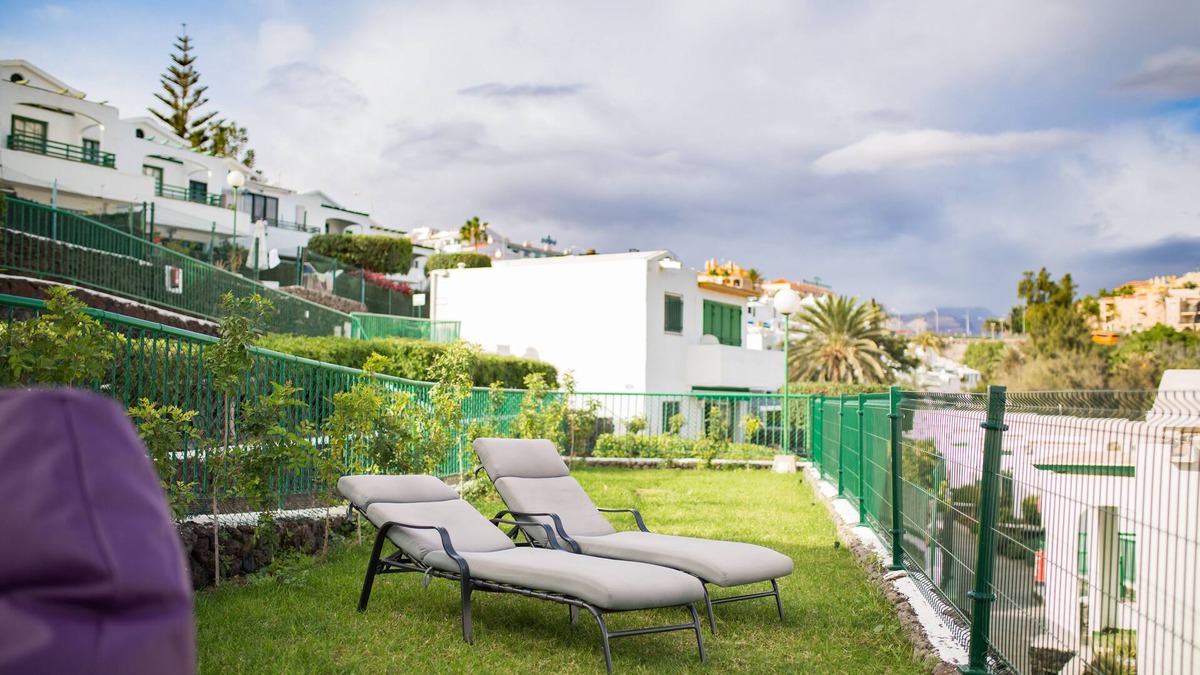 Sonnenland House | BUNGALOW WITH WONDERFUL VIEWS AND LARGE TERRACE