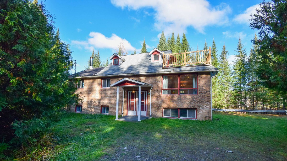 Amherst House | Bungalow