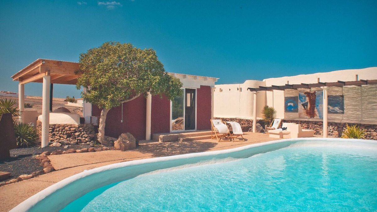 La Pared House | Bungalow - Fuego - Surf & Yoga Villa
