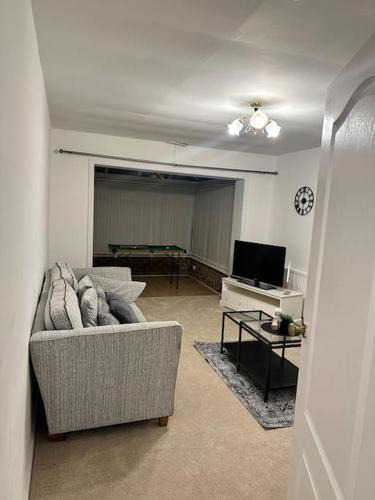 Shipley House | Bungalow house