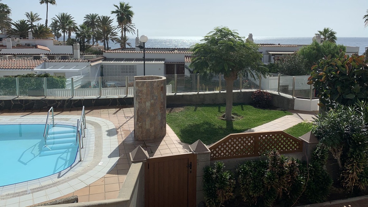 Playa del Aguila House | Bungalow in 2 Ebenen, Meerblick, Garten, Schwimmbad und Direkter Strandzugang!