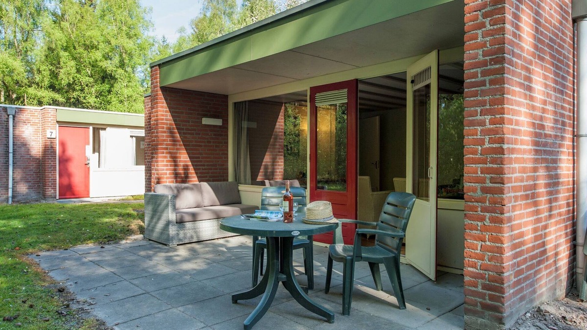 Arcen House | Bungalow in Netherlands with Bubble Bath