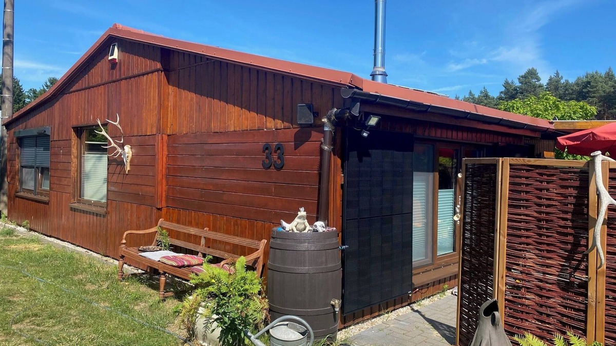 Lenzen House | Bungalow on Rudower See up to 3 people Pet-friendly, nature and tranquillity,