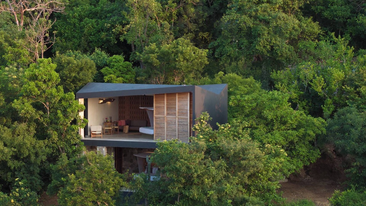 Santa Maria Tonameca House | Bungalow Premium Ocean View. A sanctuary to nourish the mind, body, and spirit.