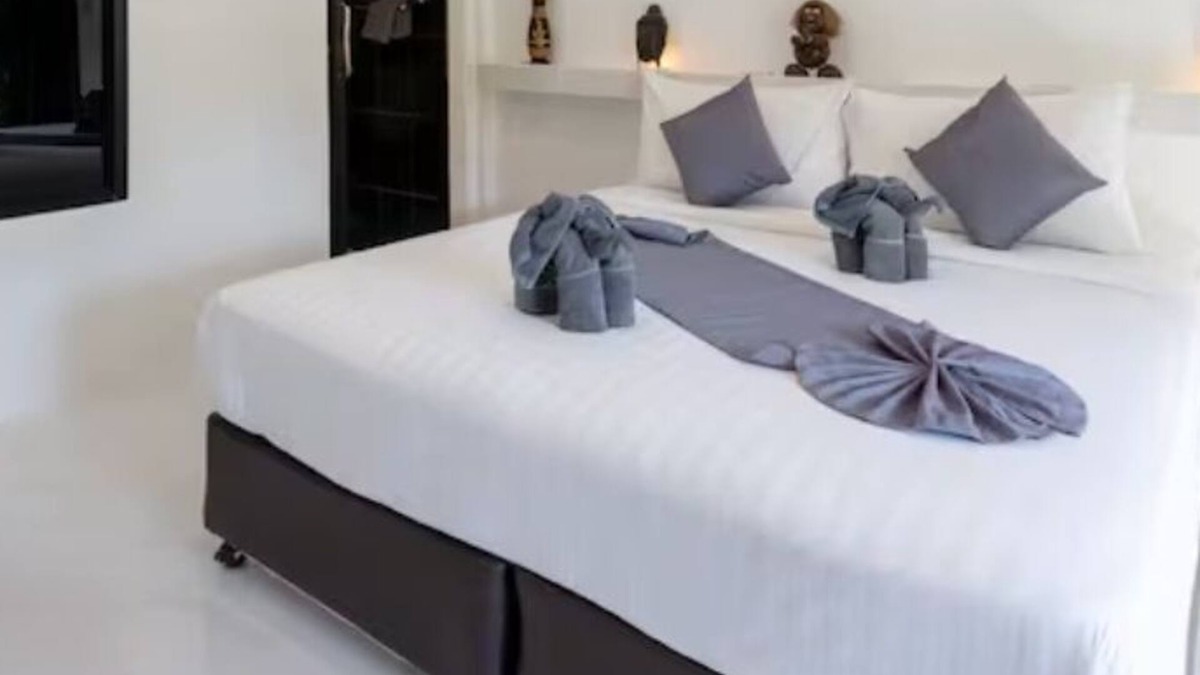 Ko Lanta Ski Chalet | Bungalow - Sleeps 2 - Terrace - Beach Close
