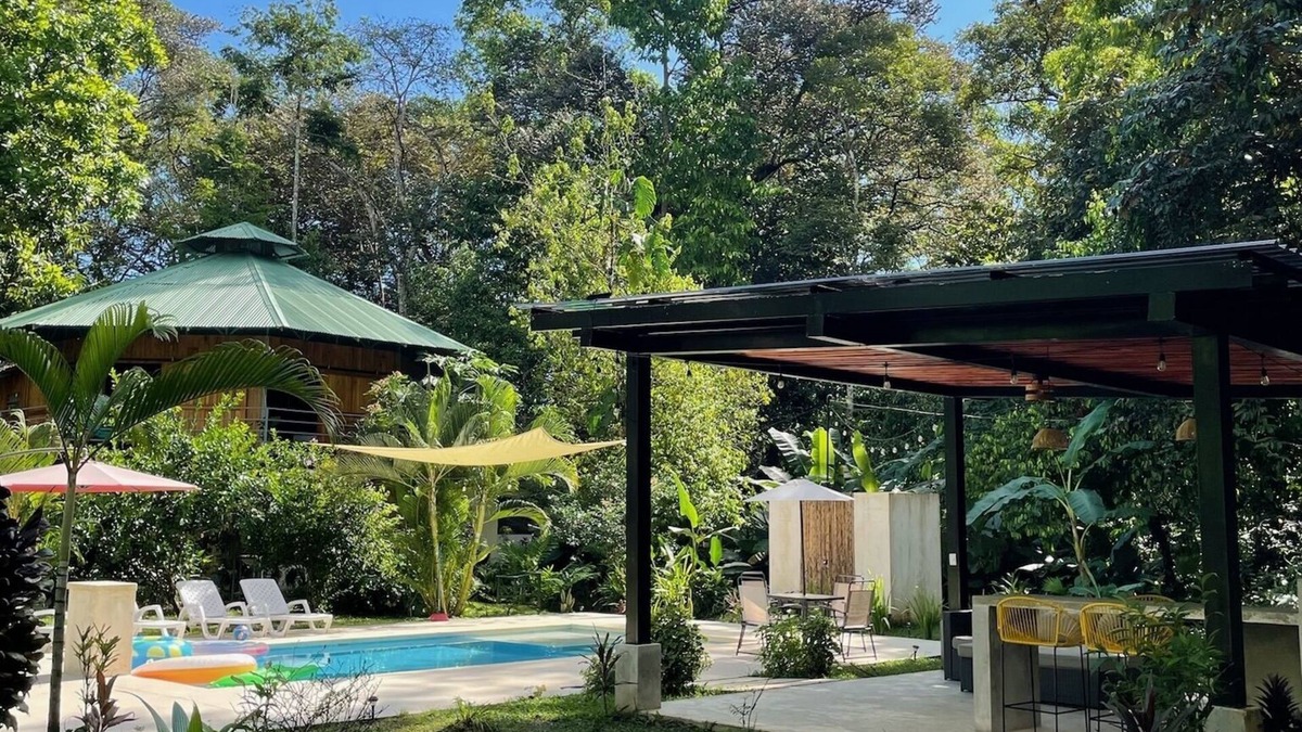 Palma House | Bungalow style house, 5 min from the beach and close to Corcovado National Park.