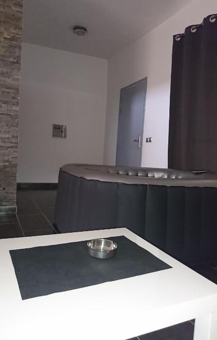 La Somone House | Bungalow Thaï vip jacuzzi interne